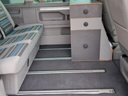 VOLKSWAGEN T5 CALIFORNIA BEACH 140 CV AUTOCARAVAN pieno