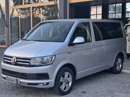 VOLKSWAGEN T6 CARAVELLE 9 POSTI 2.0 TDI 150 CV pieno